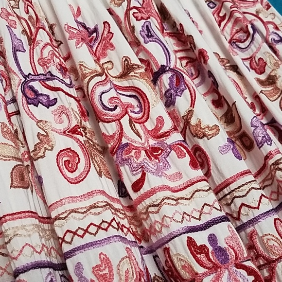 Romeo & Juliet Couture Dresses & Skirts - Romeo and Juliet Couture skirt